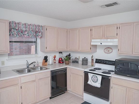 2nd image of 7236 Laurelhill Ct S