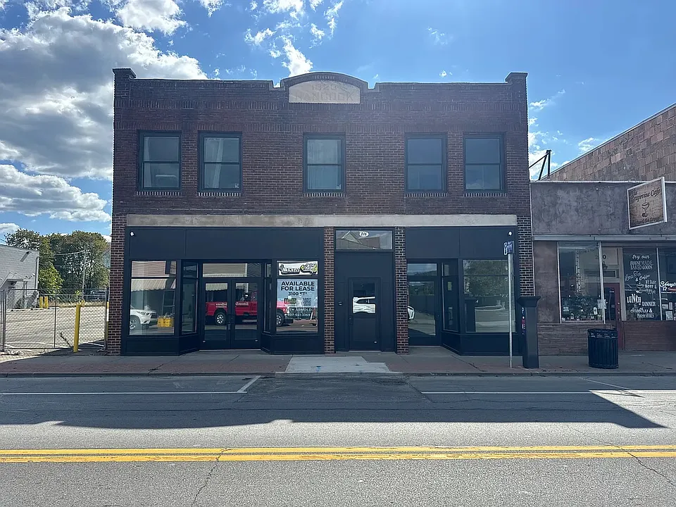 216 Main St #204
