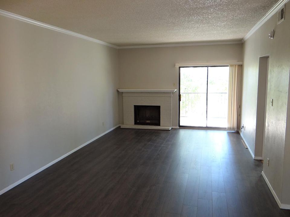 Living room with fireplace