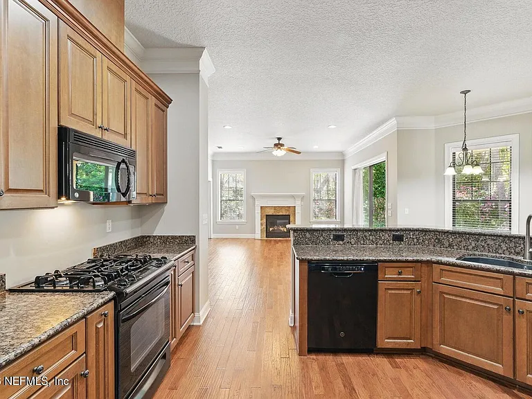 5105 Foliage Way — Photo 6