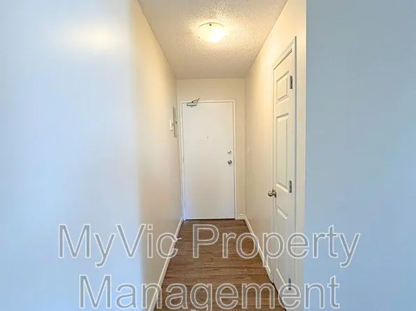 9108 149th St NW, Edmonton, AB T5R 1C2