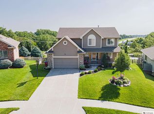 17308 Emiline St, Omaha, NE 68136