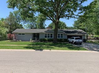 614 S Hickory St, Gardner, KS 66030