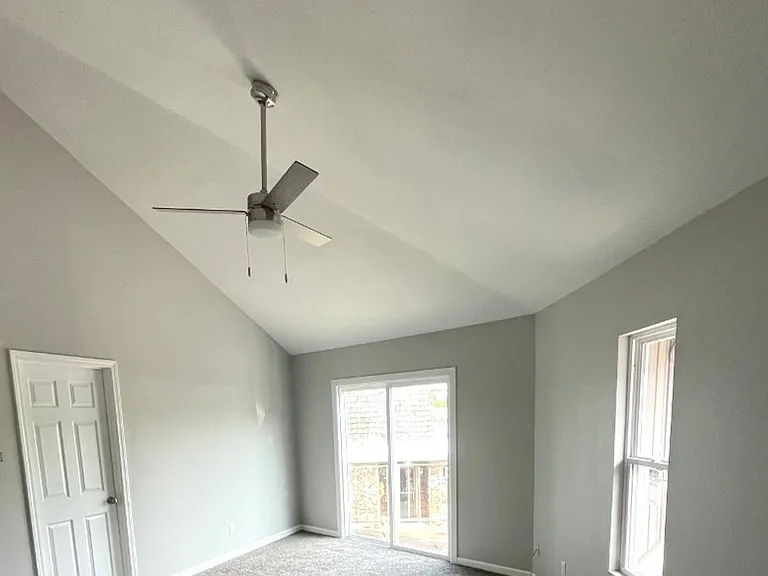 205 W Woodruff — Photo 6