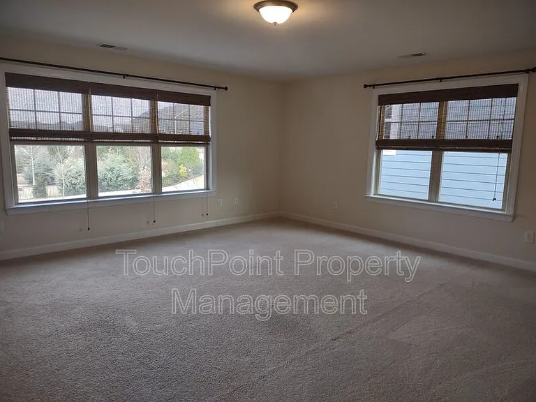 1019 Hamilton Mill Dr — Photo 15