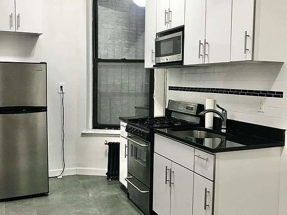 3rd image of 329 W 35th St APT 1R