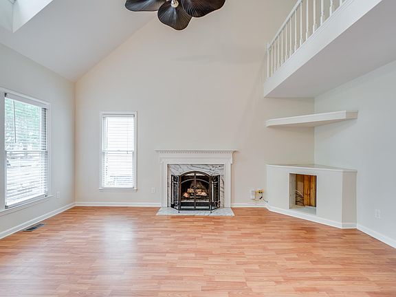 5th image of 4944 Royal Adelaide Way
