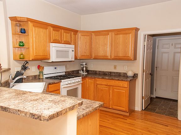 5th image of 2119 Autumn Ln
