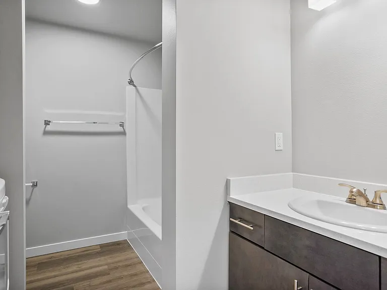 Fisher Park Apartments — Photo 65