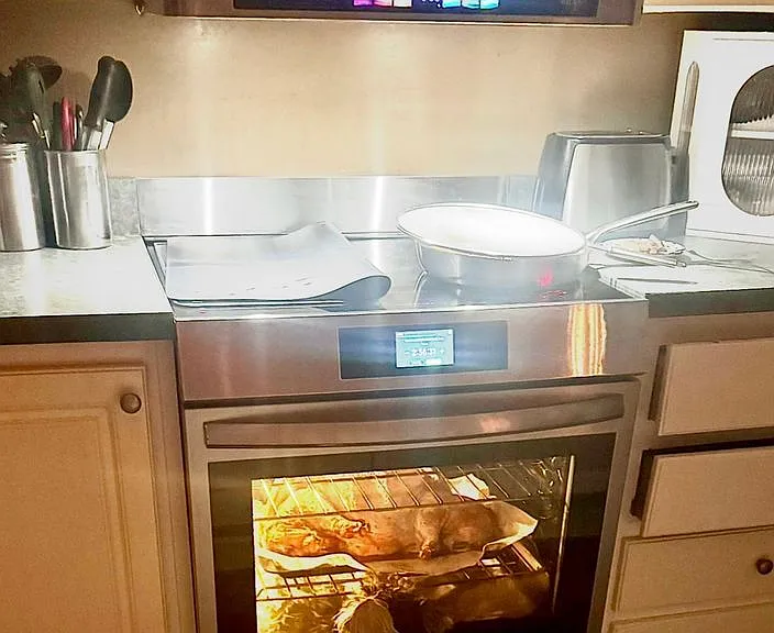 360 Slayton Ave — Photo 6