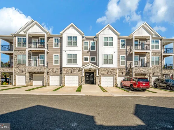 19 Artemisia Way #101, Stafford, VA 22554