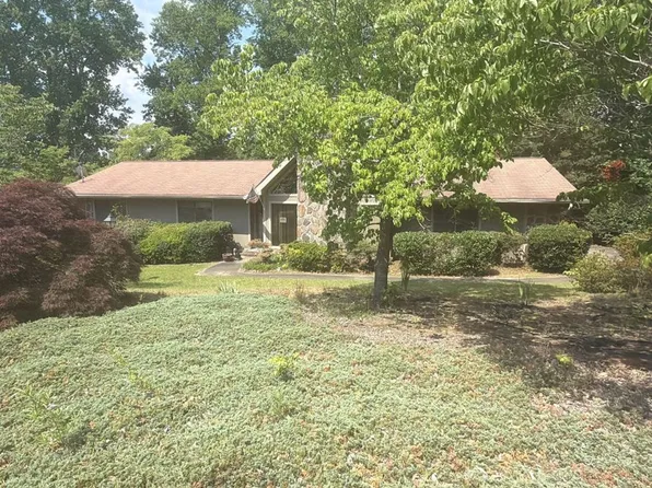 101 Lake Skiff Ct, Carrollton, GA 30117