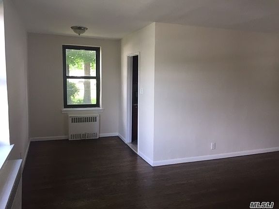 2nd image of 3715 Utopia Pkwy