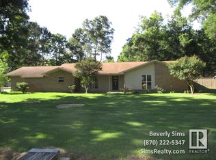 17 Shannon Dr, Mc Gehee, AR 71654