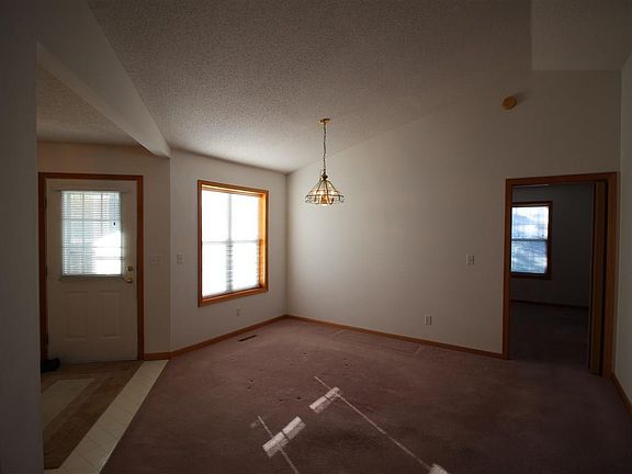 5th image of 2136 Miller Creek Dr