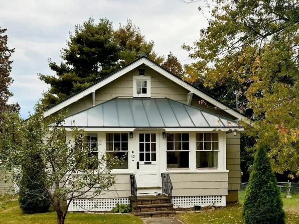 10 Longwood Avenue, Augusta, ME 04330