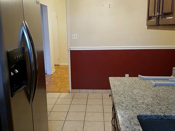 5th image of 222 N Broadway APT 1H