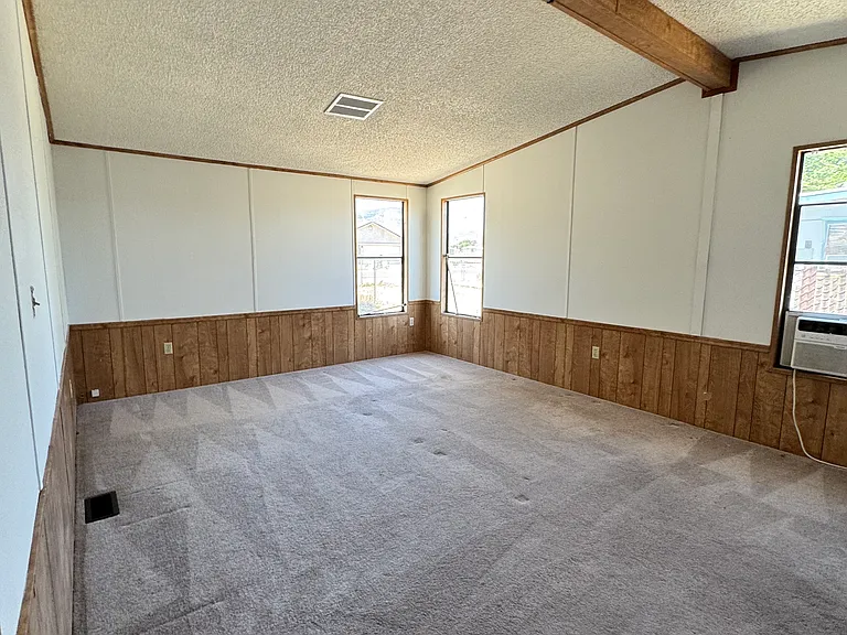 4270 N Adams St — Photo 11