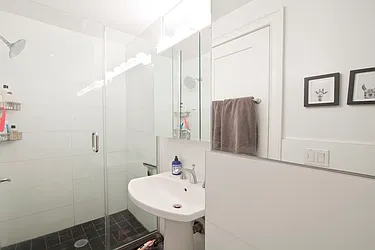 Rented by R New York