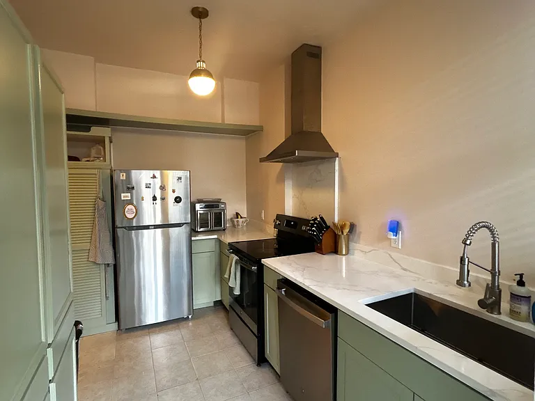 1200 Henderson St #2 — Photo 4