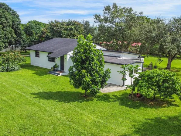 22605 SW 179th Pl, Miami, FL 33170