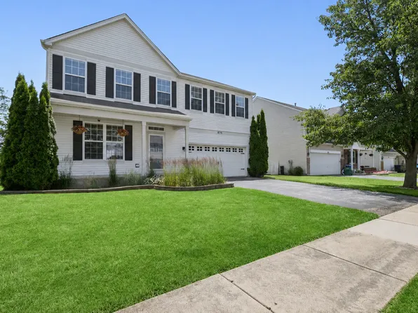 879 Sioux Dr, Round Lake Heights, IL 60073