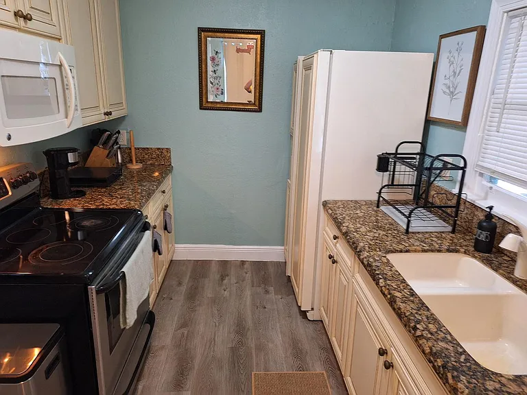 802 N M St — Photo 13