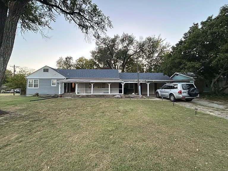 445 Missouri St — Photo 24