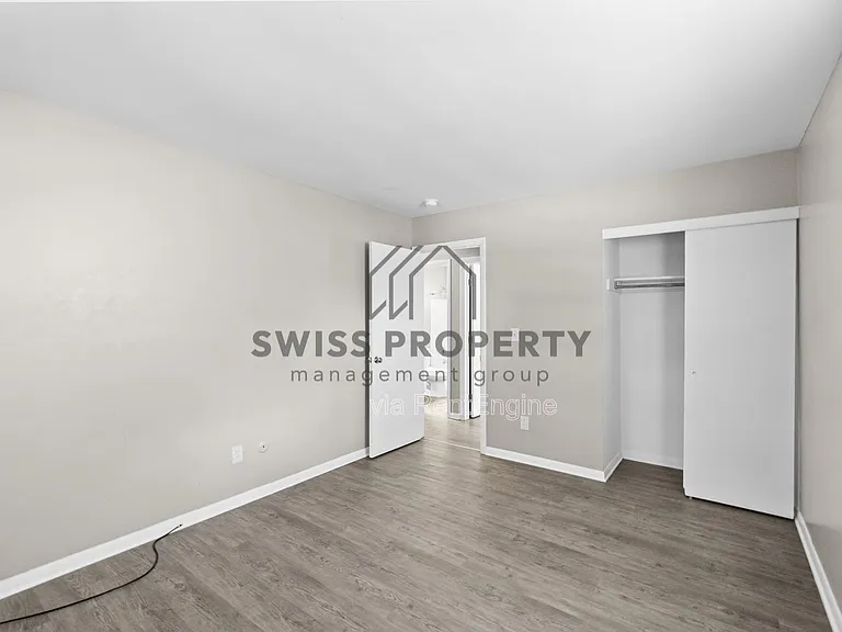 1549 Oakland Park Ave — Photo 5