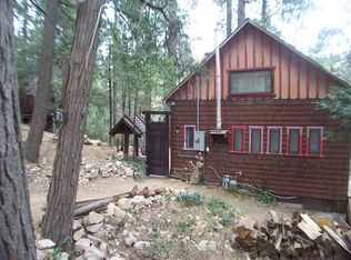 221 Fir St, Crestline, CA 92325