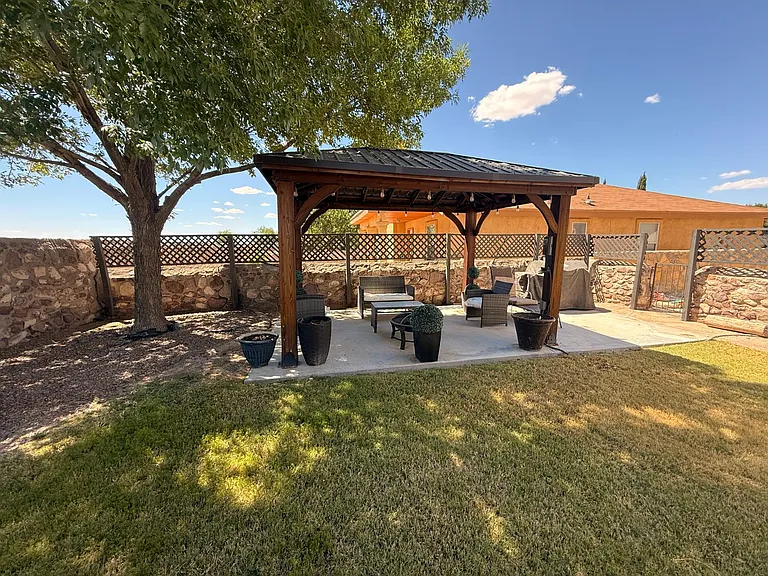 836 Sunset Park Dr — Photo 22