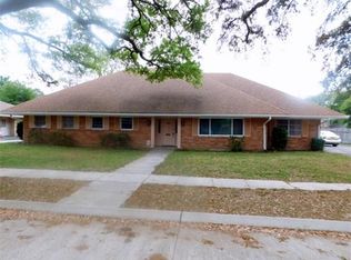 5425 Berkley Dr, New Orleans, LA 70131