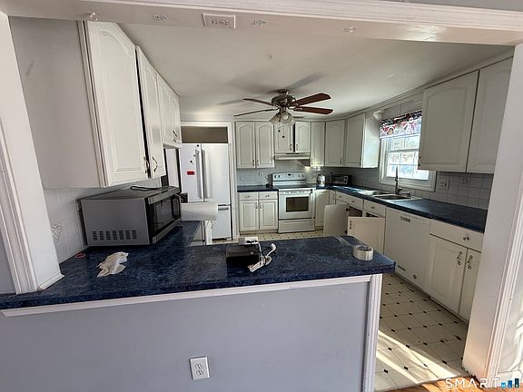 4th image of 98 1st Street