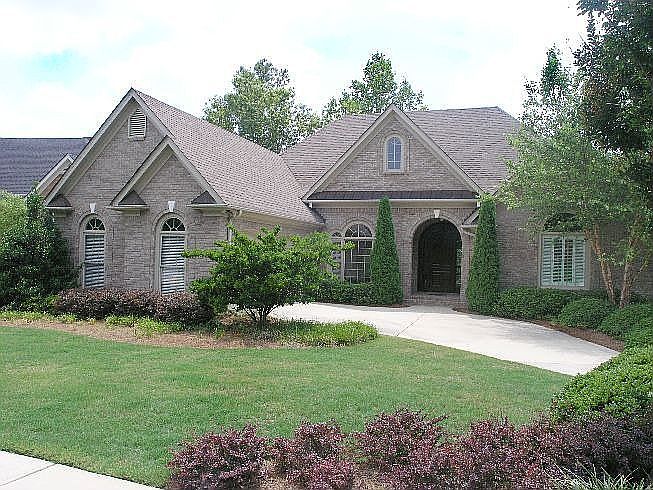Excellent curbside appeal