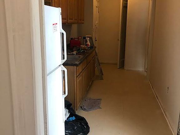 4th image of 56 Bennett Ave #6EE
