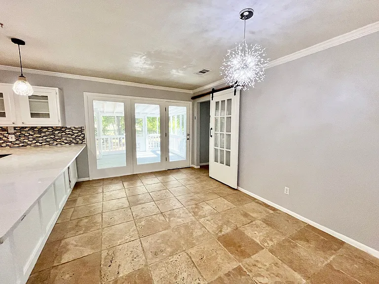 830 Blackburn St — Photo 16