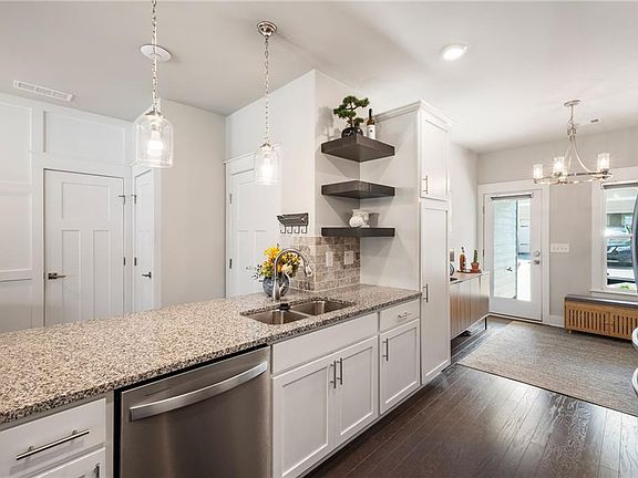 3rd image of 278 Perry Point Run #56