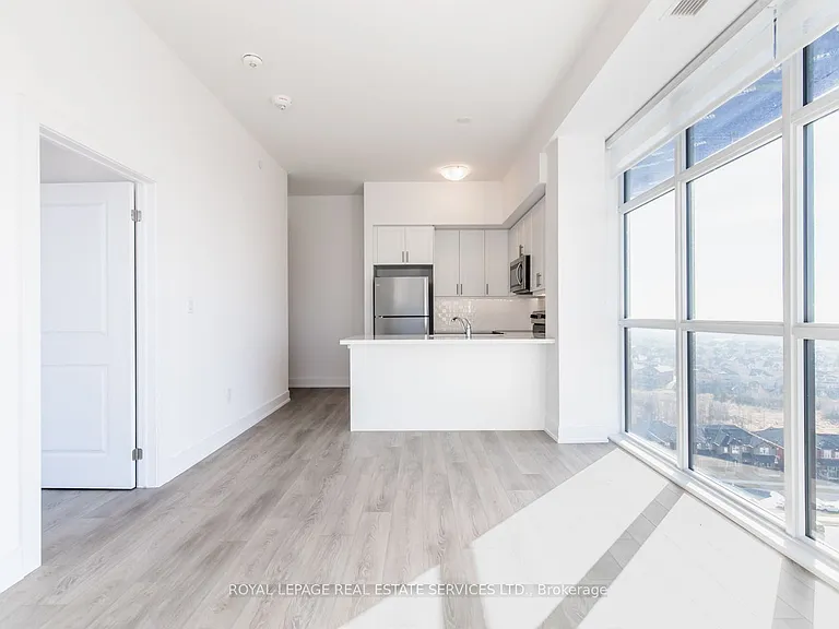 460 Dundas St E #1202 — Photo 8