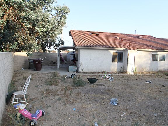 3rd image of 24490 Tyann Ct