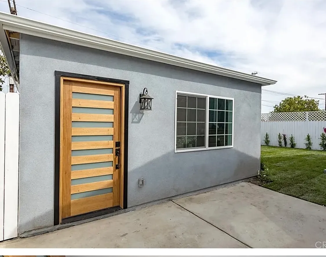 3 bed, 1200 sqft, $3,600 — Photo 1