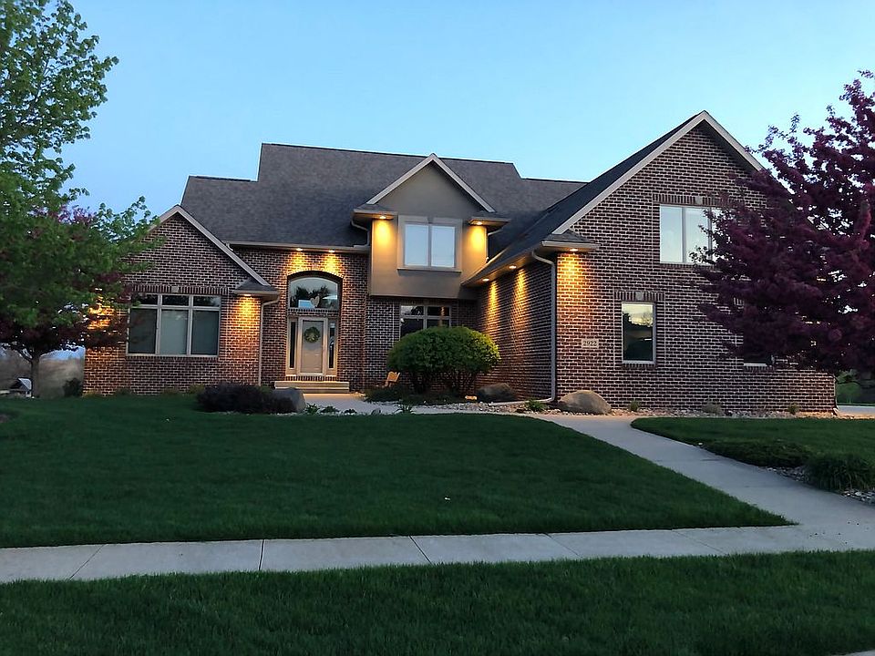 1st image of 2922 Waterbury Dr