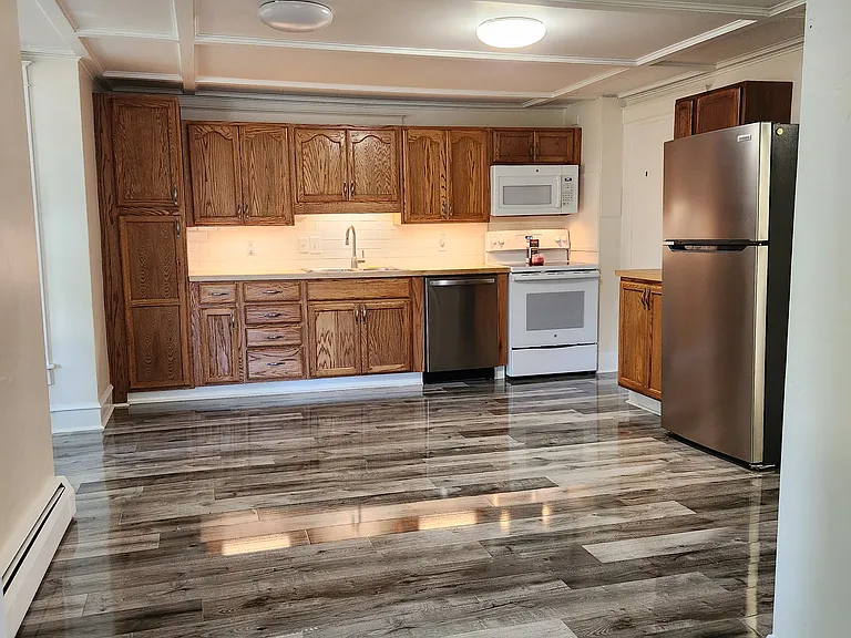 624 S Main St #3C — Photo 2
