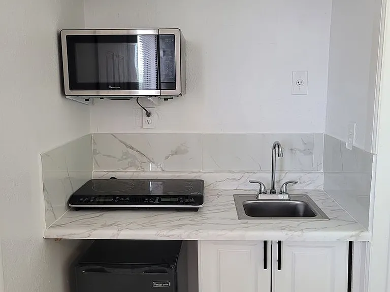 108 E Coogan Dr — Photo 7