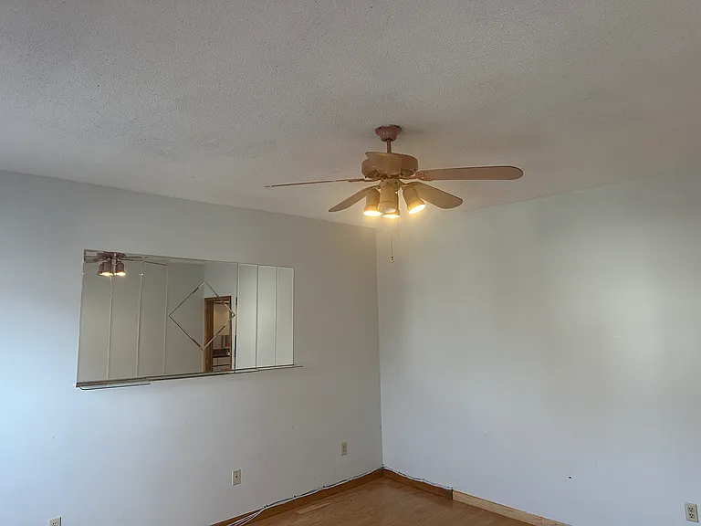 421 Poplar St #1 — Photo 5