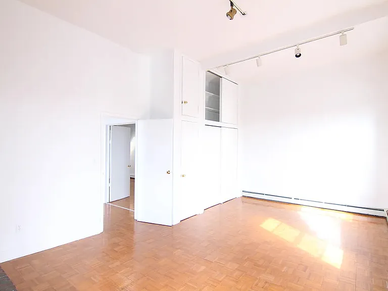 597 4th Ave #3R — Photo 20