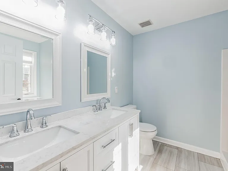 10329 Bridle Ct — Photo 25