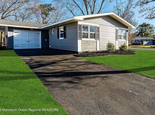 2 Browning Ct, Brick, NJ 08724