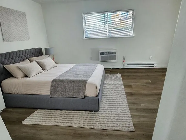 31 Vine Street — Photo 3