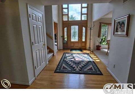 Foyer.jpg