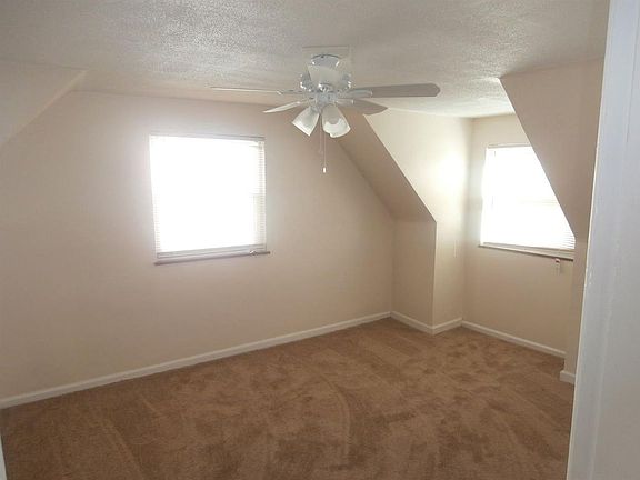 3rd image of 489 Wilke Dr